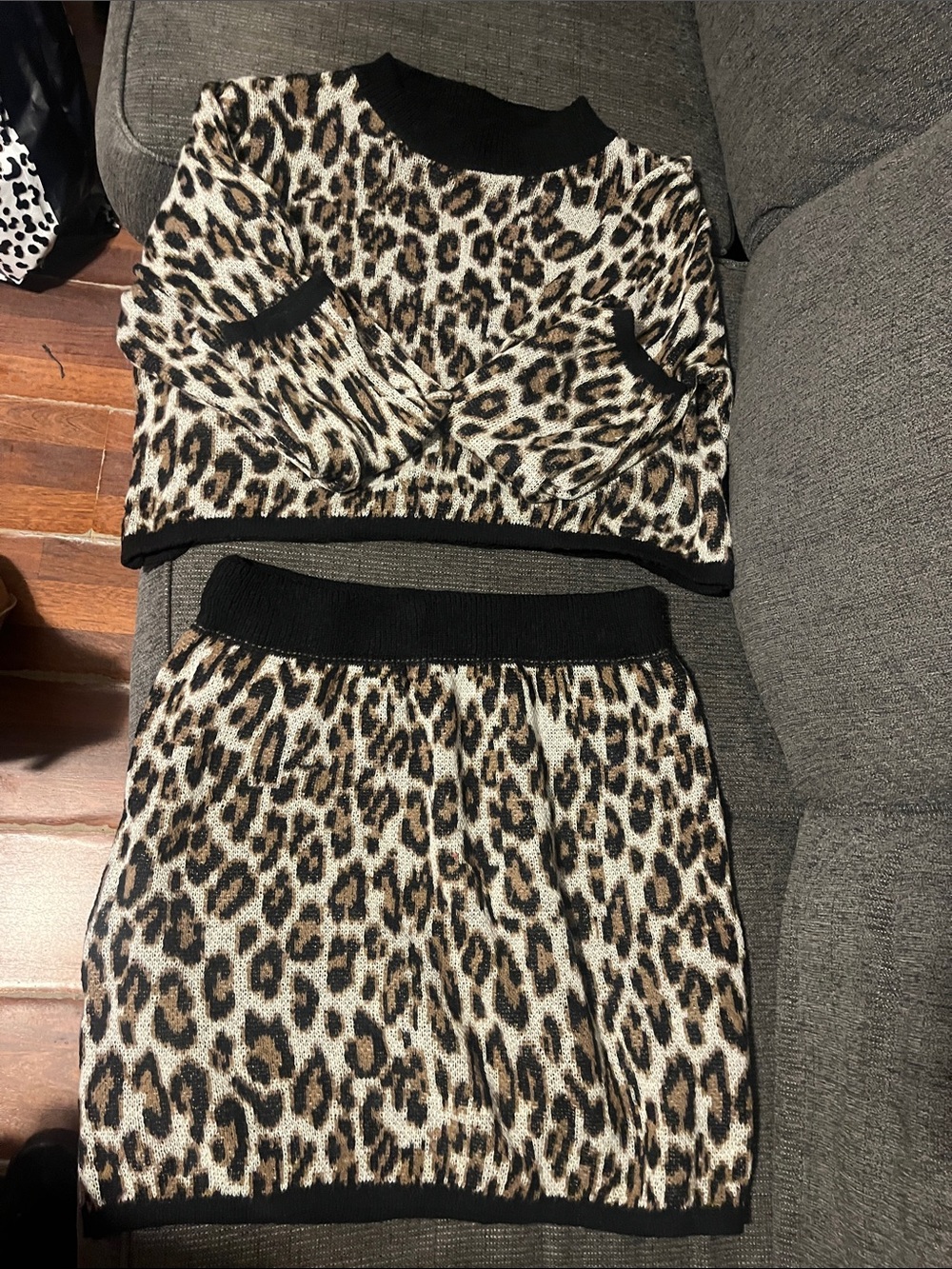 R Q Sport WomanyLeopard Print Knit Top 3x & Skirt  Set - Black, Brown